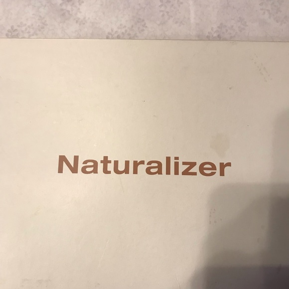 Women’s Naturalizer shoes - Picture 7 of 7